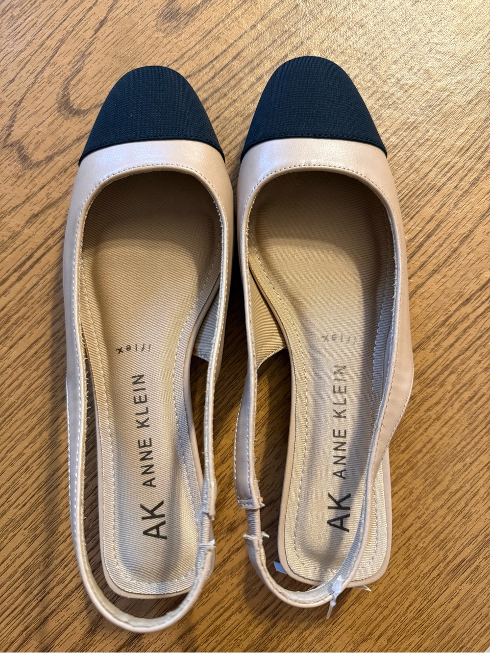 Anne Klein Nude and Black Cap-Toe Slingback Flats Size 8